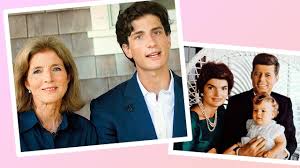 Vervolgens vliegt biden naar ons land en begint het tweede deel van zijn europareis in belgië en zwitserland. Jack Schlossberg Wer Ist Der Junge Kennedy Enkel Bildplus Inhalt Leute Bild De
