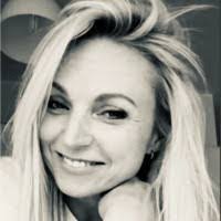 Anna Bigus's Instagram, Twitter & Facebook