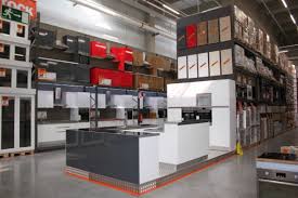 Posteriormente se posicionó como uno de los proveedores minoristas de equipamiento para el hogar más importantes de europa. Bricomart Alcorcon Echa A Andar Para Ser Referente En La Venta De Productos Para La Construccion Y La Reforma Ferreteria Y Bricolaje Cdecomunicacion Es