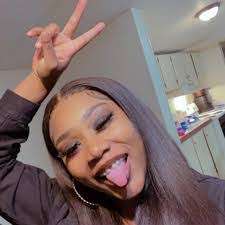 Erica Lampton's Instagram, Twitter & Facebook