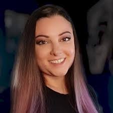 Emily Shaul's Instagram, Twitter & Facebook