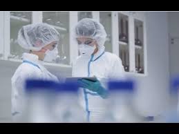 Wir erforschen und entwickeln neue therapien und impfstoffe, um menschen vor erkrankungen zu. Leidenschaftlich Bei Der Sache Mitarbeiter Des Pfizer Produktionswerks Freiburg Stellen Sich Vor Youtube