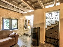 Vente Maison De Village Raffinee Avec Loggia Et Terrasse De Toit En 2020 Maisons De Village Escalier En Pierre Maison