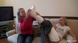 Llc, leg cast - ThisVid.com