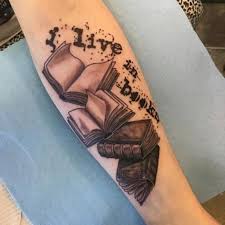 Throughout samoan history, tatau (tattoo) seems to epitomize the importance of the dressed samoan body. Best 35 Literary Book Tattoos Ideas For Men