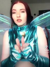 MY FAV CHERRY RED GIRL 🤭🤭 @☾ (ALSO HOW DO WE FEEL ABOUT THE NEW STYLE OF  EDITS is it better or not really?) #onlyelsiee #shifttok #shiftingrealities  #edits #shifting #realityshifting #shifttokgirls ...