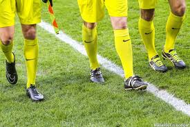 En france, les arbitres des compétitions officielles sont formés et agréés par la fédération française de bridge (ffb) selon 4 niveaux de compétences : L1 Quel Est Le Salaire Moyen D Un Arbitre