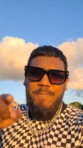 Hold me 🇲🇺💣 Mauritius