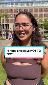 It’s like the same thing, right? #ihopesheplayshottogo #chappellroan  #timbersports #esf