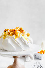 White Chocolate And Lemon Curd Pavlova Broma Bakery Recipe Pavlova Recipe Lemon Curd Pavlova Pavlova