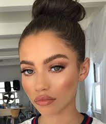 Beautiful Summer Glam Makeup Look With Natural Eyebrows And Lipgloss High Bun Hair Style By Lina Glam Makeup Look Natural Summer Makeup Natural Makeup Looks