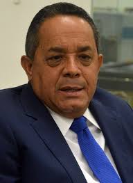 Interrogan otros 3 exfuncionarios de Danilo