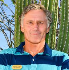 Meet Best Guides to Learn Surfing or Becoming One