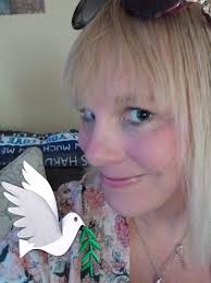 When Dan Wheldon took a picture with...Dan Wheldon 😅 Doug Boles shares a  story from when the #Indy500 legend saw his sign