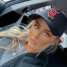 Sharon Lear (@sharonlear_)