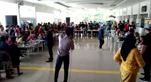Sebagai destinasi wisata, taman air tersebut sudah memenuhi standard fasilitas yang tentu saja menunjang. Singapore Land Waterpark Batu Bara Home Facebook