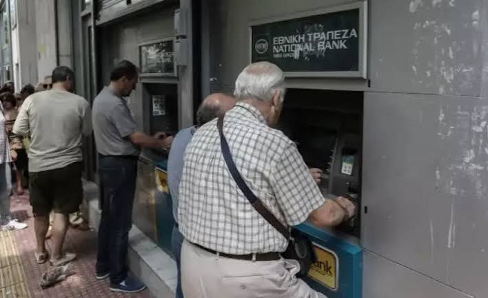 Συνταξιούχοι: Ποιοι θα πάρουν και ποιοι όχι τα 400 ευρώ - Πότε θα τα δουν στο λογαριασμό τους