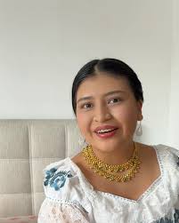 Mi Primera portada🩵 ya lo tengo en mis manos ✨🩵 gracias @larevista_ec  @eluniversocom