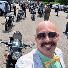 Jerry Castleman's Instagram, Twitter & Facebook