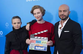 Mit jasna fritzi bauer, dar salim und luise wolfram übernimmt ab pfingstmontag ein trio in den reihen des bremer tatort die ermittlungen. Zukunft Der Ard Streaming Offensive Mit Voller Wucht Kultur Stuttgarter Nachrichten