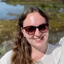 Mary Flinn's Instagram, Twitter & Facebook