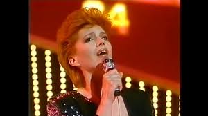 Credo di meritarmelo anche, dice con la solita grinta iva zanicchi. Iva Zanicchi Chi Mi Dara Sanremo 84 1a Serata Youtube