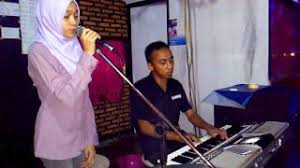 Direktori lengkap informasi lirik, makna, arti dan sejarah lagu wajib daerah yang berasal dari provinsi sulawesi utara. Suaranya Tinggi Syahdu Oh Mama Pop Mongondow Terbaru 2019 Youtube