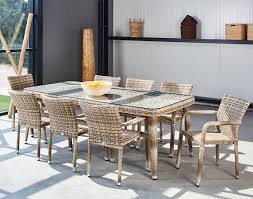 Ev, bahçe, otel ya da restoran fark etmeksizin, en küçük alanlardan en büyük projelere dek aynı titizlik ile çalışarak taleplerinizi zamanında ve en doğru şekilde hayata geçiriyoruz. Kumbahce Bahce Mobilyasi Ekinoks Masa 8 Adet Vale Sandalye Mix Brown