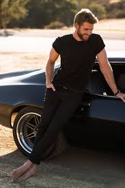 Liam Hemsworth The Lane Man Mens Fashion Editorial Liam Hemsworth Hemsworth Hemsworth Brothers
