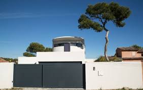 Portail coulissant telescopique 2 vantaux. Qu Est Ce Qu Un Portail Coulissant Telescopique Vente Et Pose De Portails Automatiques Proche Marseille Abd Automatismes