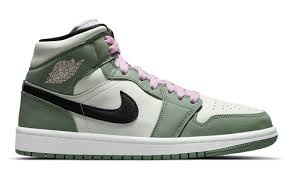 Nike air jordan hbr air backpack (one size, camo) 5.0 out of 5 stars 4. Nike Air Jordan 1 Mid Dutch Green Alle Release Infos Snkraddicted