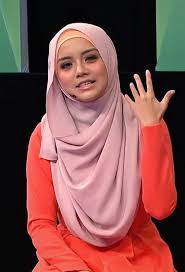 Izara aishah mohon maaf kepada para peminat. Mira Filzah Wikiwand