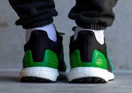 Se alle stilarter og farver på den officielle adidas online shop. First Look Lego X Adidas Ultra Boost Black Green Kicksonfire Com