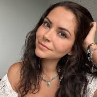 50+ perfiles de «Alyssa»