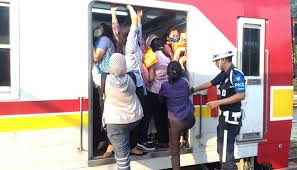 Assalamualaikum warahmatullahi wabarokatu hy teman teman semuanya selamat datang di chenel uma sayang jangan lupa di subscribe like comen dan bagikan ya tema. Pelecehan Seksual Di Kereta Kci Sulit Terdeteksi Cctv Metro Tempo Co