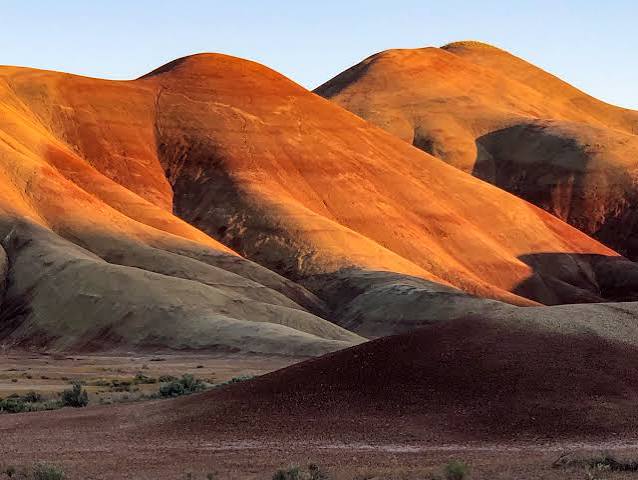 Explore the Painted Hills, Oregon {Complete Travel Guide!} | Fresh Off The  Grid