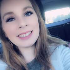 Amanda Smoyer's Instagram, Twitter & Facebook