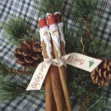 Maybe you would like to learn more about one of these? 30 Handmade Christmas Decorations With Cinnamon Sticks Adding Seasonal Aroma To Green Holiday Decor Handmade Christmas Decorations Xmas Crafts Christmas Crafts