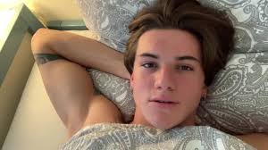 Toxic717: PERFECT BOY WITH GREAT BODY CUMMING 2 - ThisVid.com