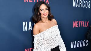 La adolescencia tardía que la actriz confesó haber experimentado a sus 36, y que lleva hoy orgullosa en su adn. Ana De La Reguera Joining Everything Everything Movie Variety