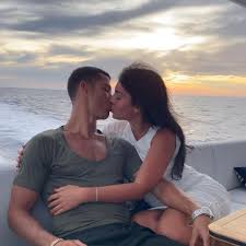 Deepfake celebrity controversy - The spread of synthetic media