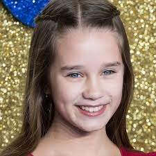 Siobhan Callahan's Instagram, Twitter & Facebook