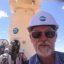 CAN YOU NAME A TEACHER WHO MADE A DIFFERENCE IN YOUR LIFE?