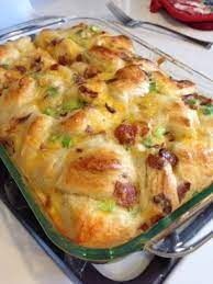 Comfort Breakfast Bake 5 Eggs 1 4 C Milk 16 Biscuits Pillsbury Flaky 4 Green Onions 1 C Shredded Ext Baked Breakfast Recipes Recipes Comfort Breakfast Bake