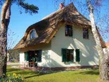 Find out more about haus antje in ahrenshoop, germany. Kleines Haus Ahrenshoop Immobilienfrontal De