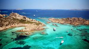 Plavba loďou okolo Sardínie: Iný pohľad na ostrov