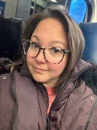 Are you a night shower person or a morning shower person? I'm torn! I wake  up at 3:30 AM, so a morning shower is rough. But honestly, there's nothing  like starting the