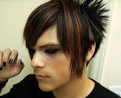 Gaya rambut emo pun bisa kamu coba karena masih relevan hingga sekarang. 25 Potongan Rambut Emo Pendek Laki Laki Info Top