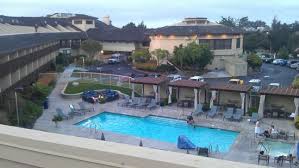 Hilton garden inn monterey, monterey körfezi'a bakan ve tenis kortu, golf kursları, bar gibi olanaklara sahip 3 yıldızlı konaklama birimleri sunmaktadır. View Of Pool Picture Of Hilton Garden Inn Monterey Tripadvisor