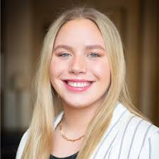 Excited to share that I've officially joined TEKsystems as part of the  staffing and recruiting team in the Oakbrook office! I was drawn to the  strong culture, supportive team, and the chance